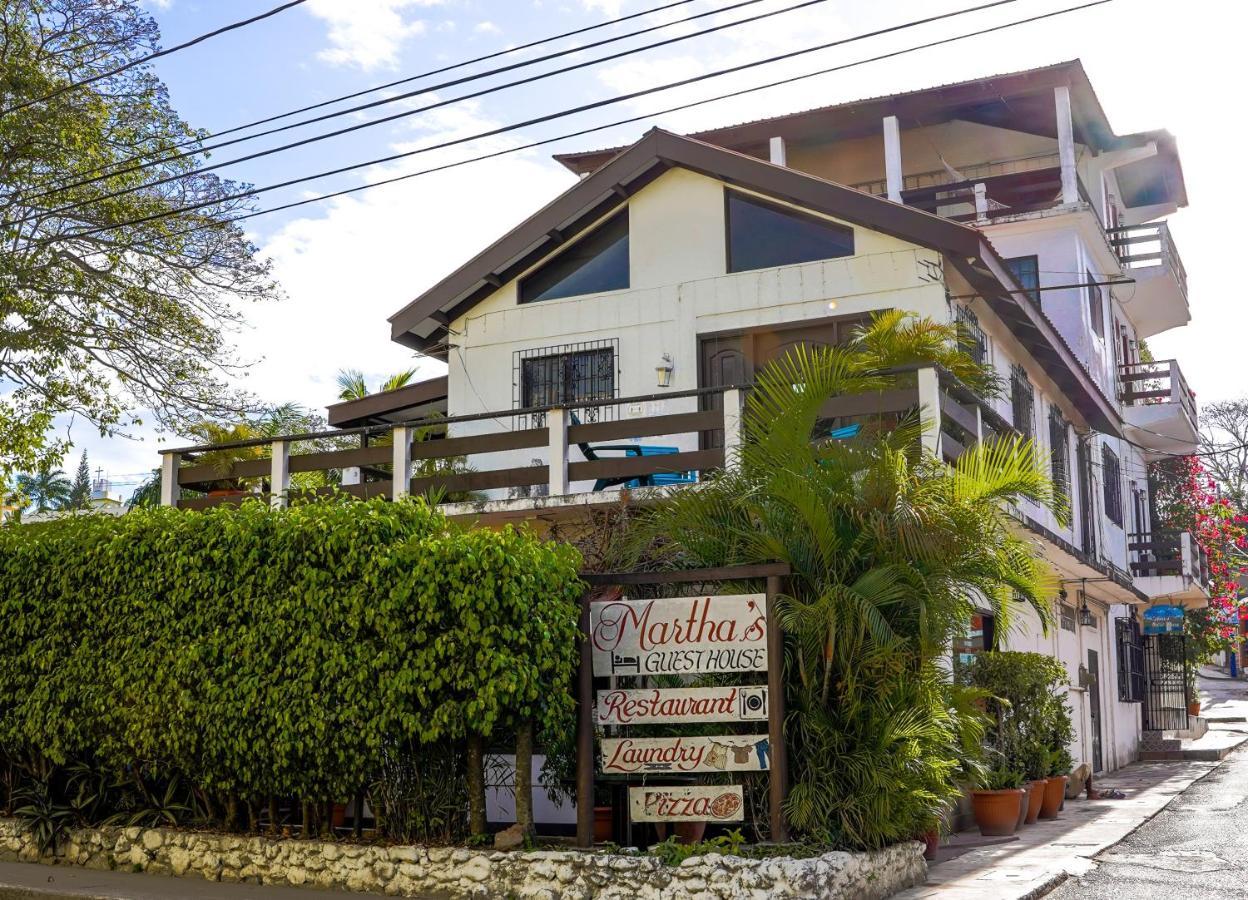 Martha'S Guest House Gold Standard Certified San Ignacio Dış mekan fotoğraf